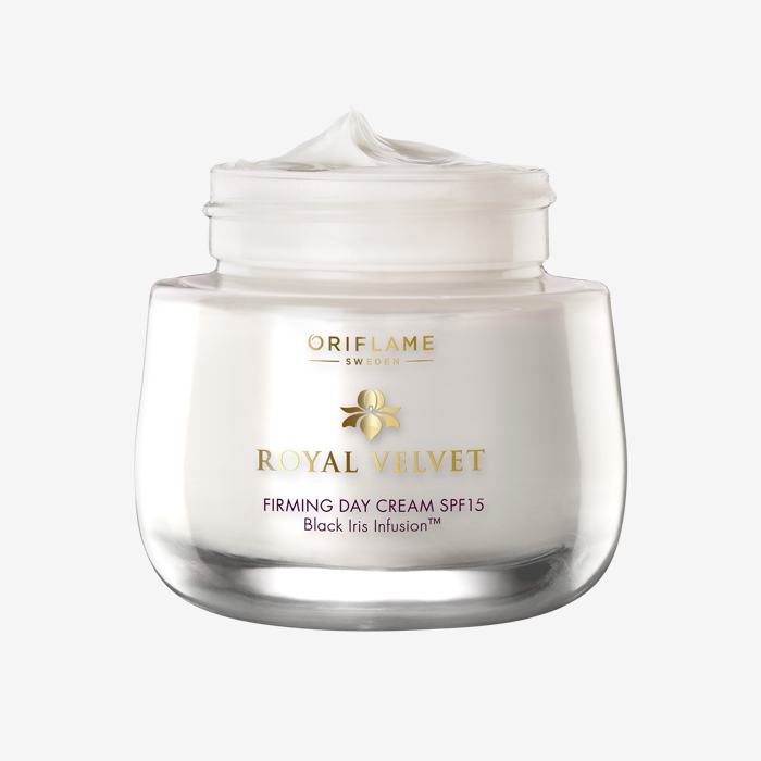 Oriflame Royal Velvet Firming Day Cream SPF 15 with Black Iris infusion™